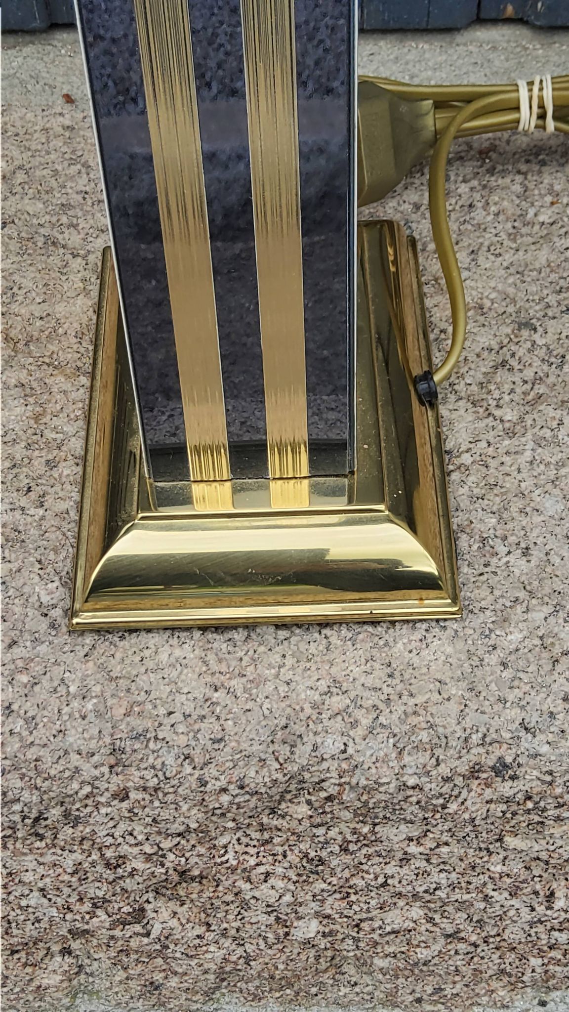 Hollywood Regency style Le Dauphin lamp from the 70s/80s in gilded brass and silver metal