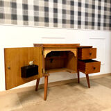 Scandinavian storage unit