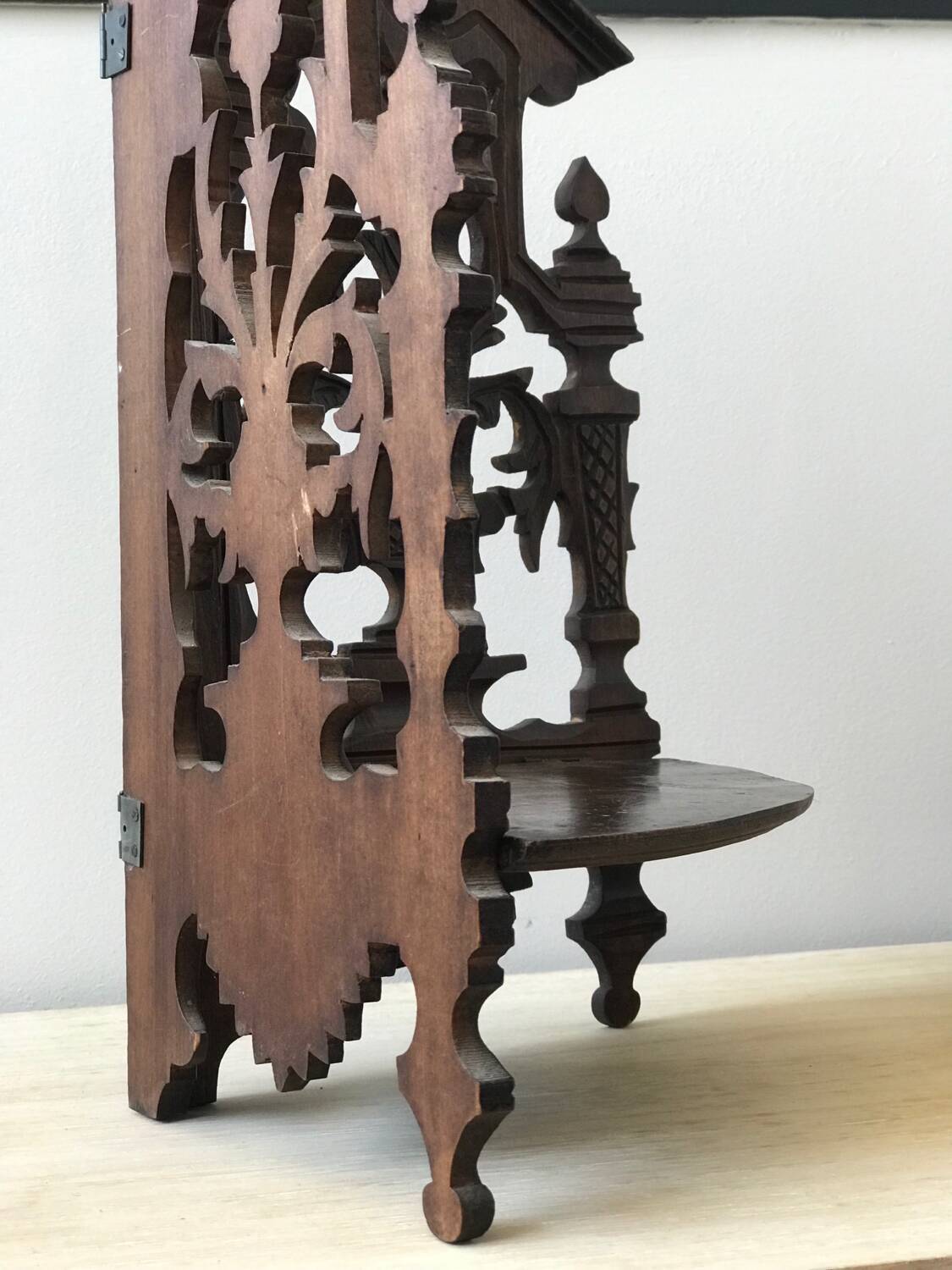 Petite étagère d’angle