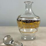 Produits Charming glass carafe with golden decoration