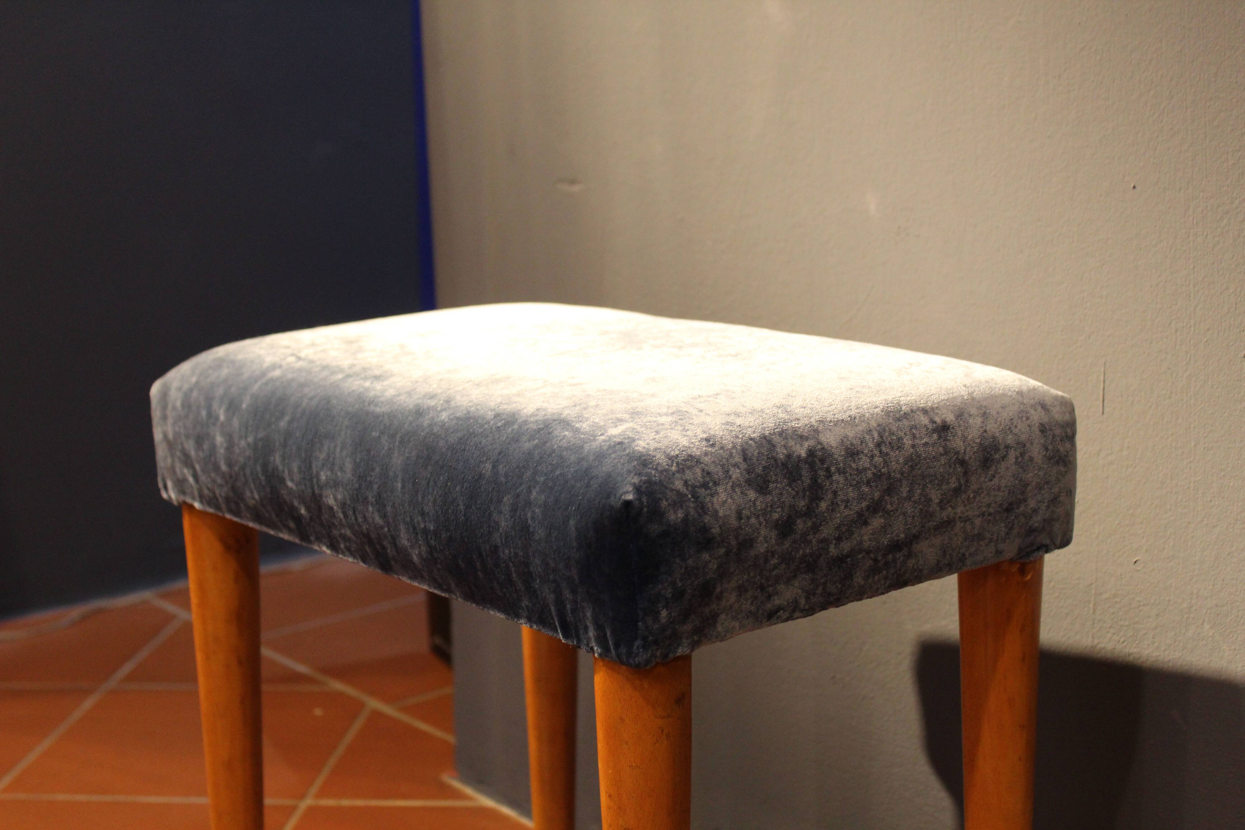 Panca vintage in wood and velluto blue Italia 1950s