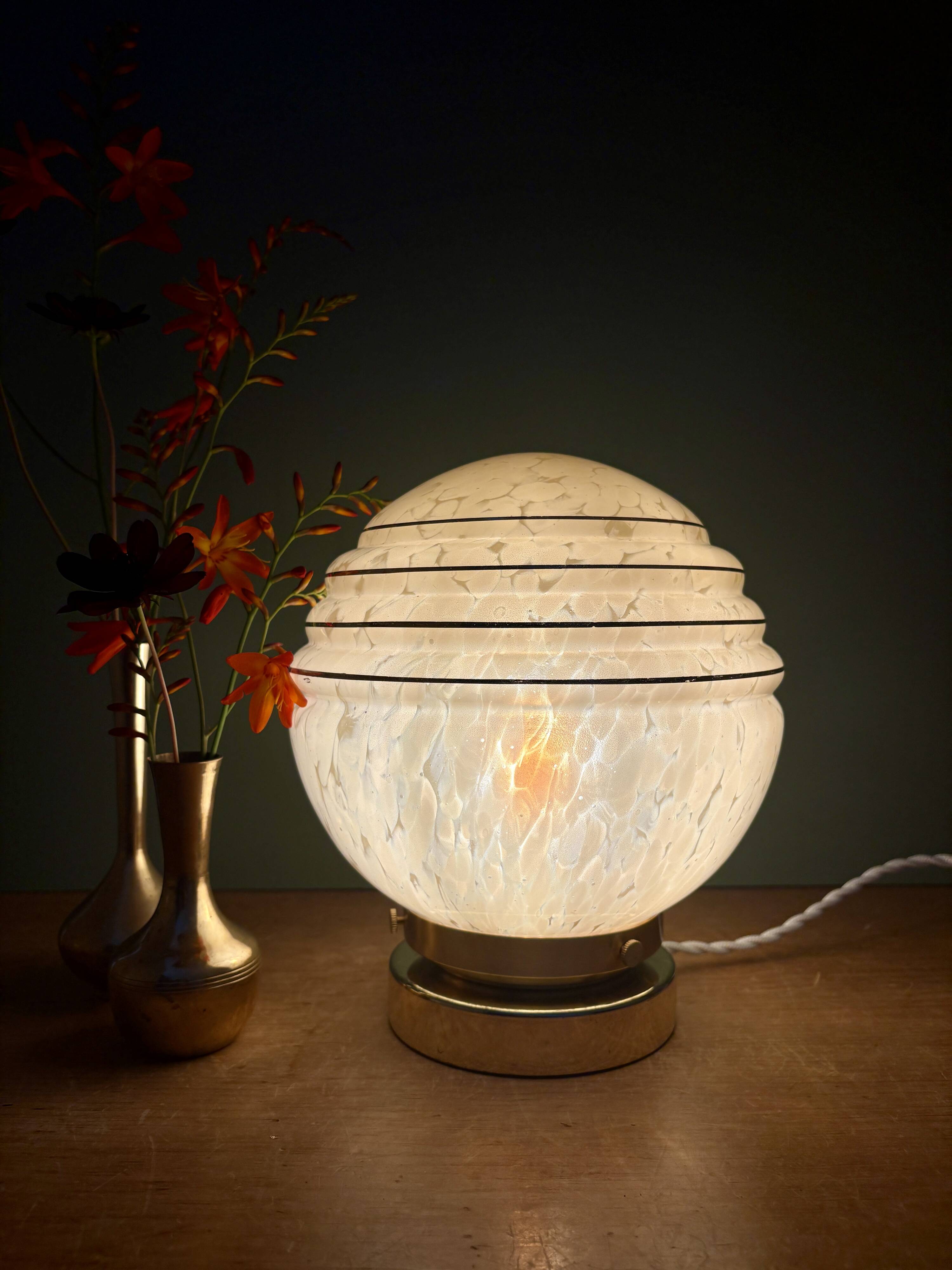 Vintage art deco globe table lamp in yellow and gold Clichy glass