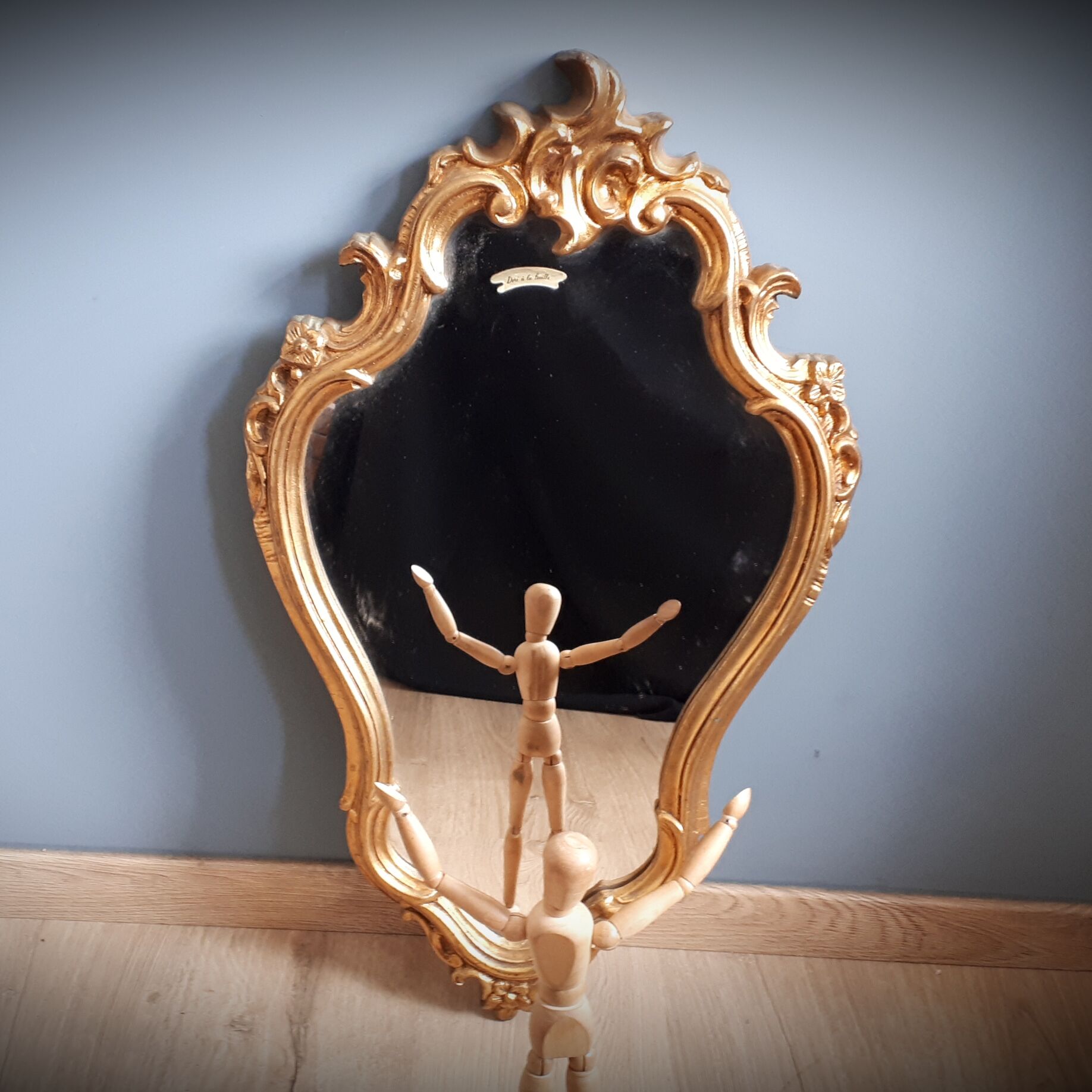 Old golden mirror with leaf   43x70cm