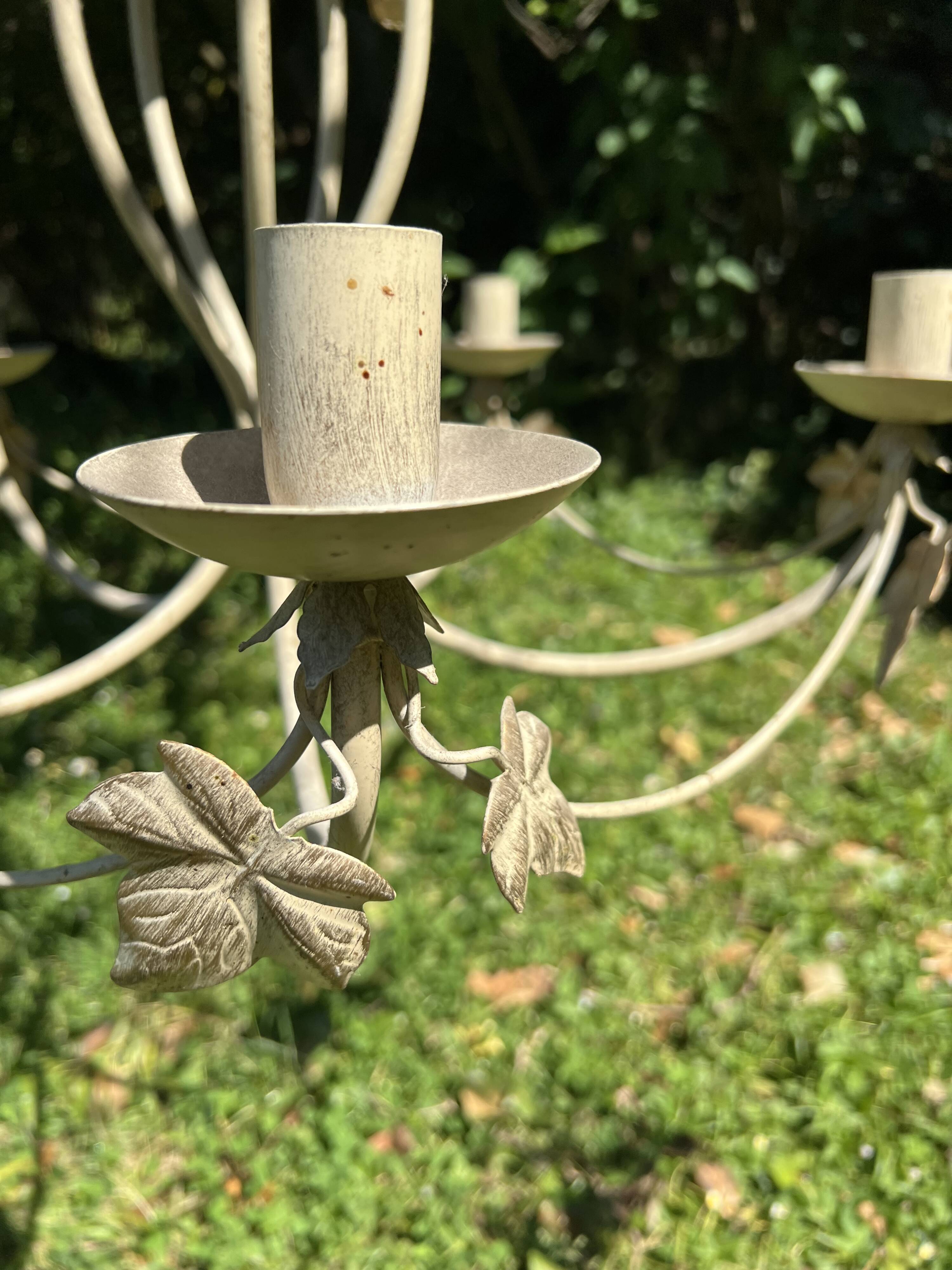 Country-style patinated metal chandelier – 5 arms – decorative foliage