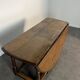 Table de salle à manger à rabats de type Gateleg en chêne XVIIIe siècle