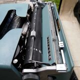Machine à écrire Olivetti lettera 22