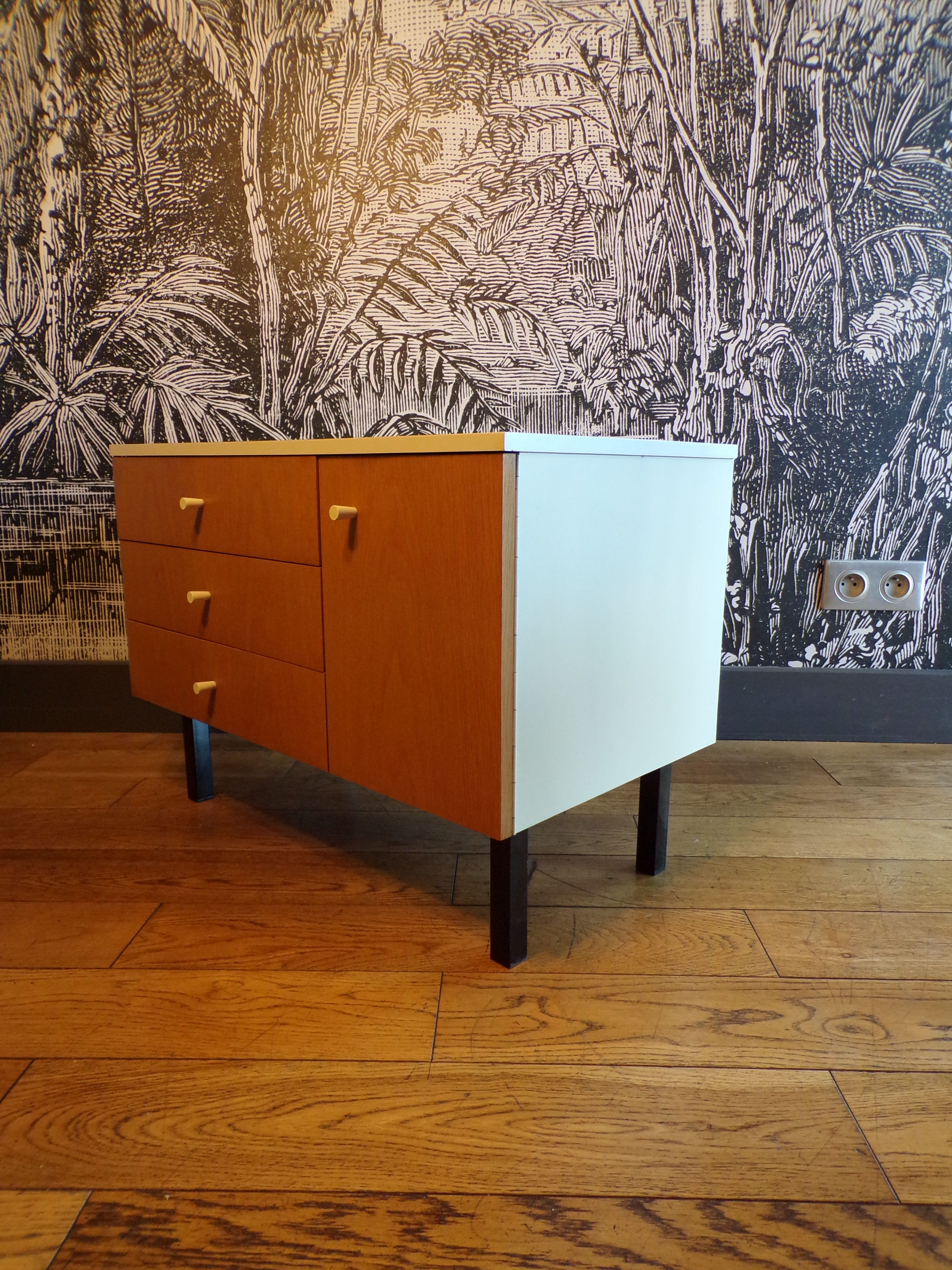 Vintage chest of drawers 1960-70
