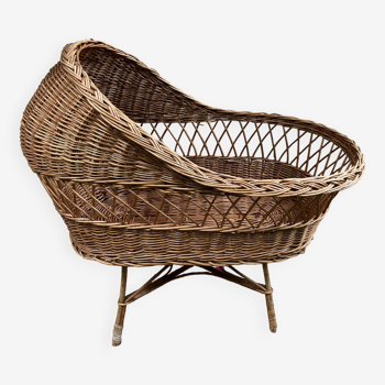 Wicker cradle