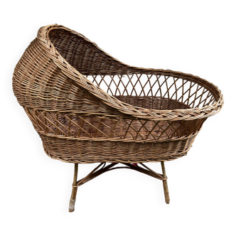 Wicker cradle