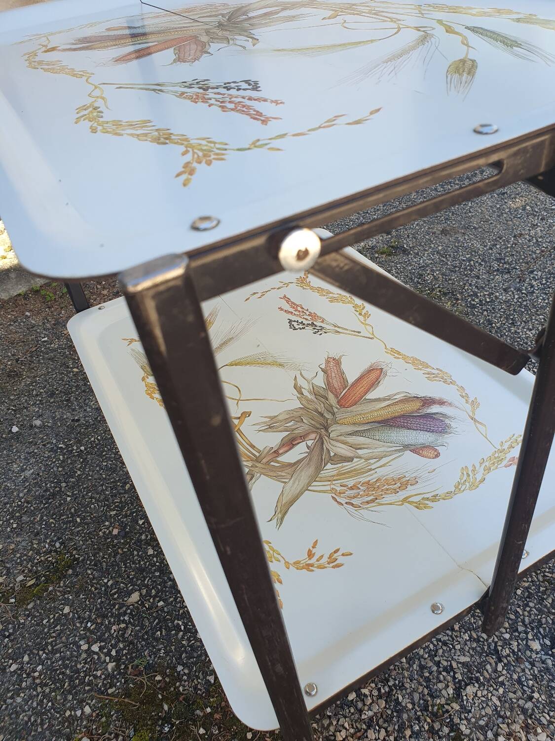 Folding dessert table 1970