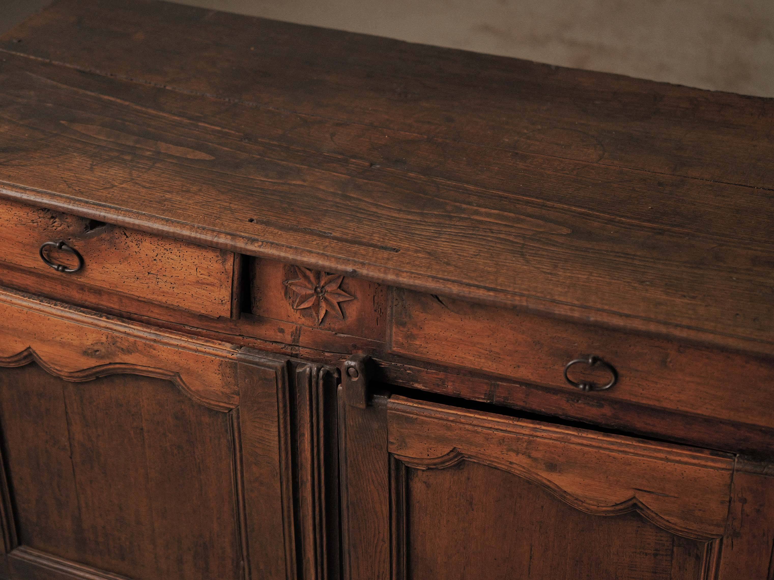 Country buffet in solid wood, Auvergne, 19th century