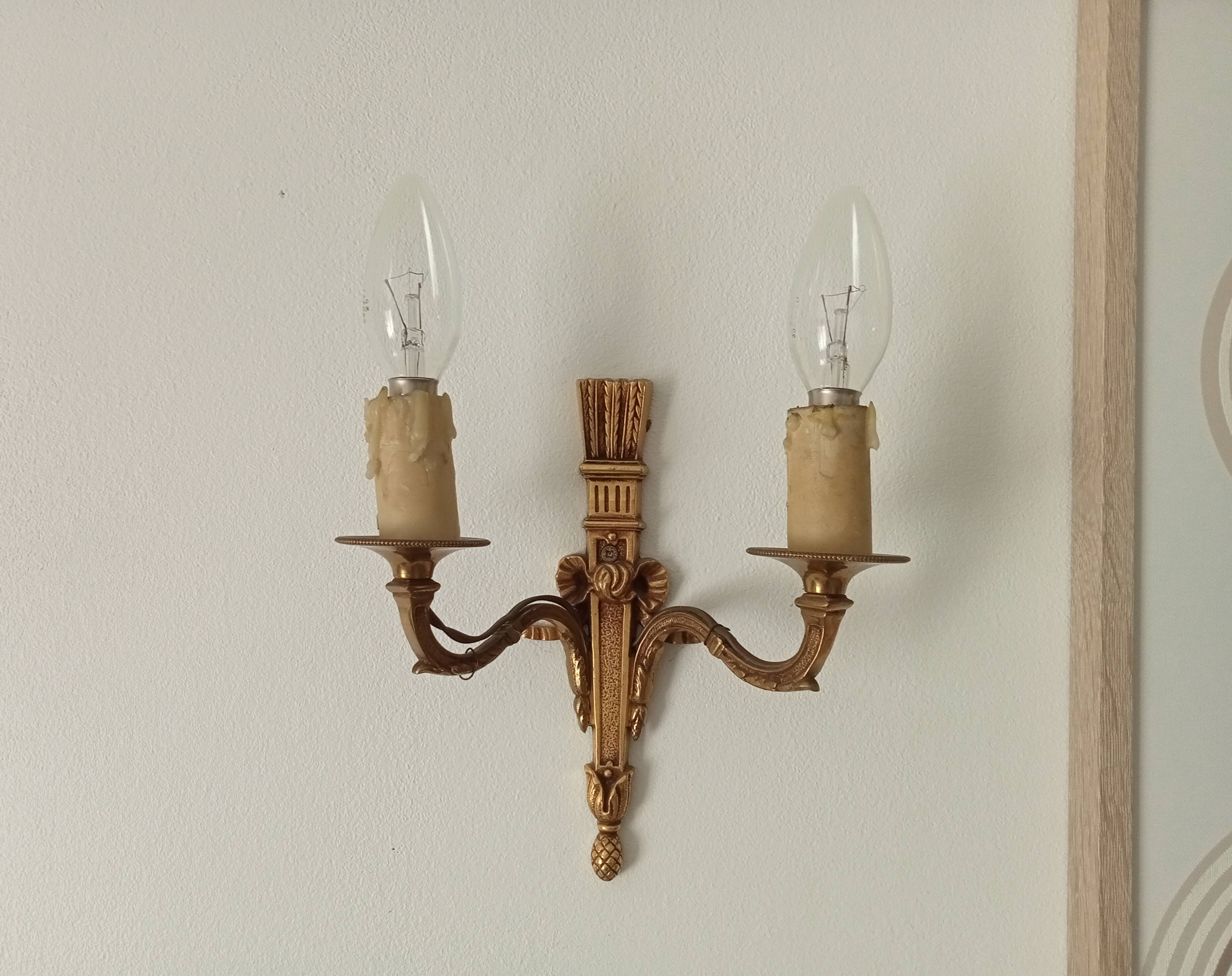 Vintage wall sconce in gilded brass, Empire style.