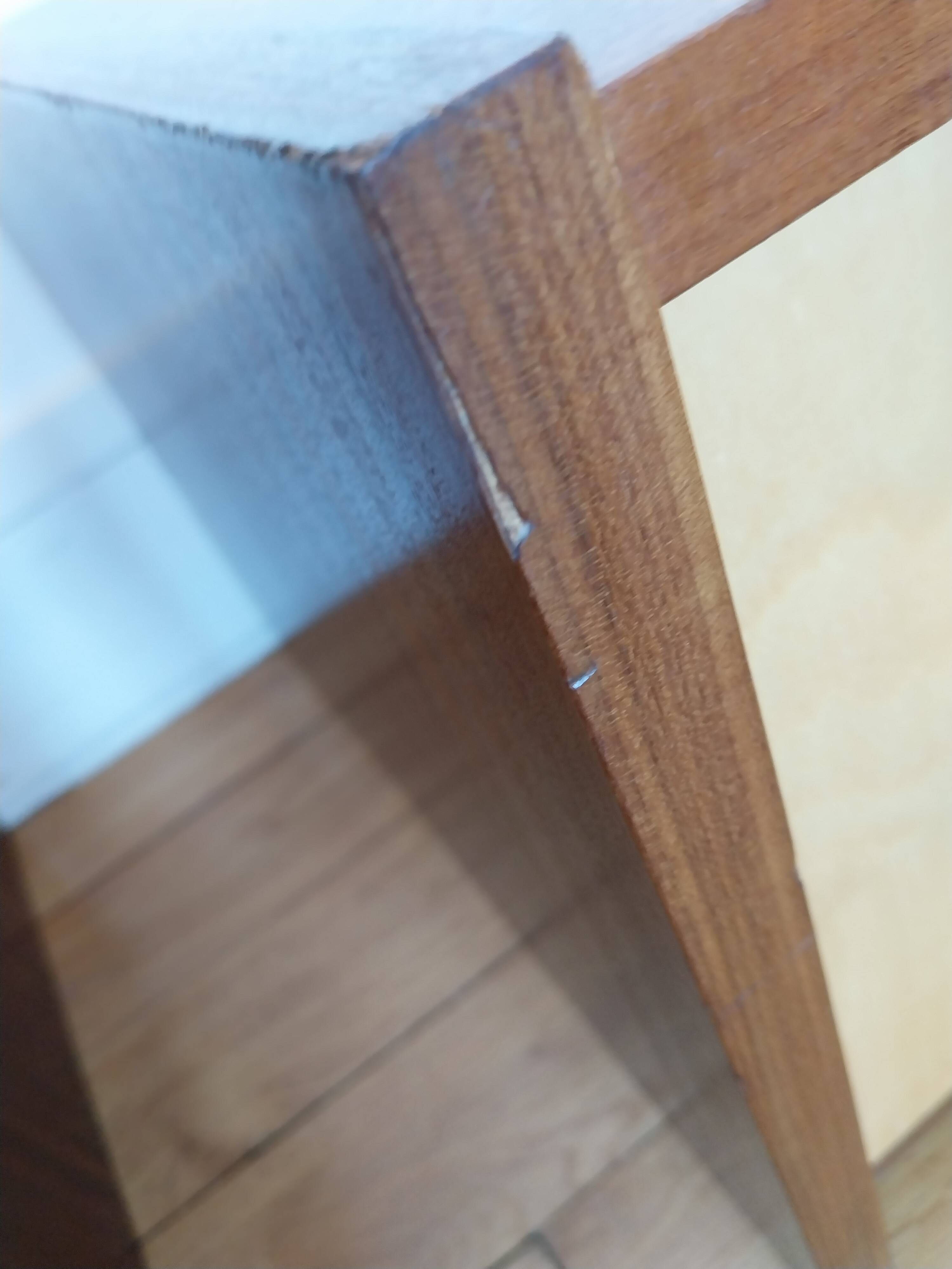 Paire de tables de chevet suspendues style scandinave