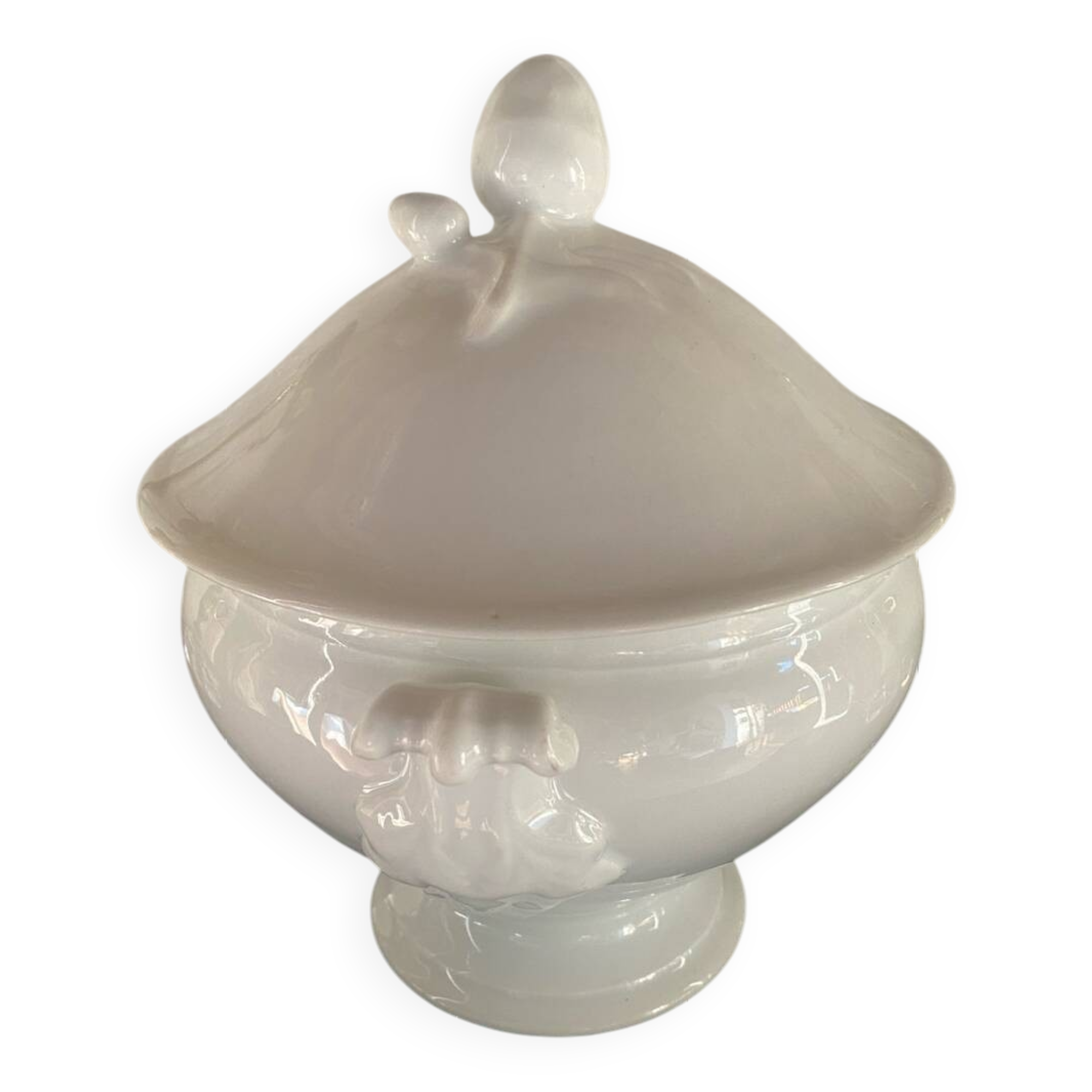 Small antique porcelain soup tureen