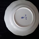Flat plate No. 4 The Roosters signed Lunéville Keller & Guérin diam. 25.5c
