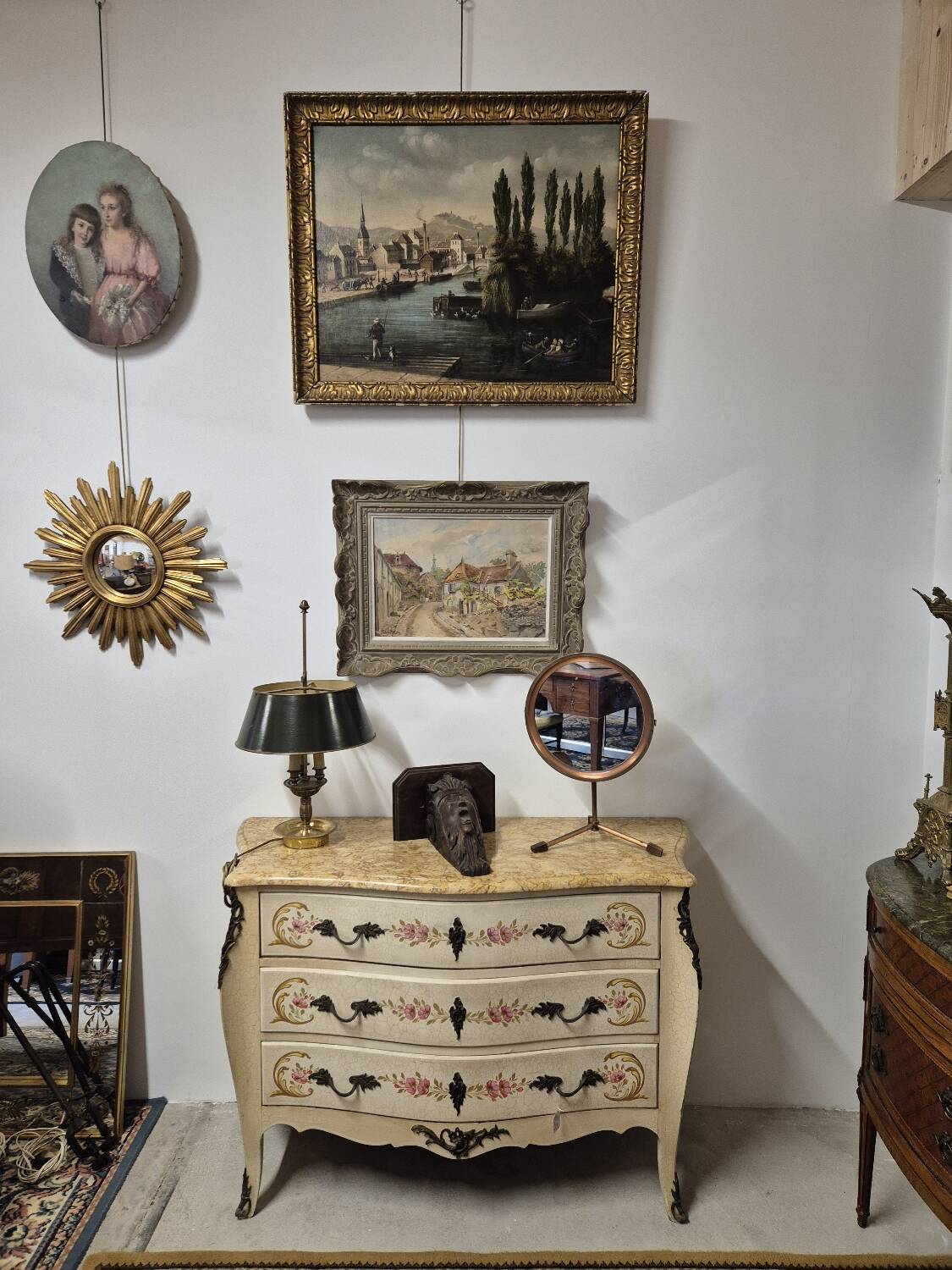 Louis XV style chest of drawers painted with flowers, Italian manufacture