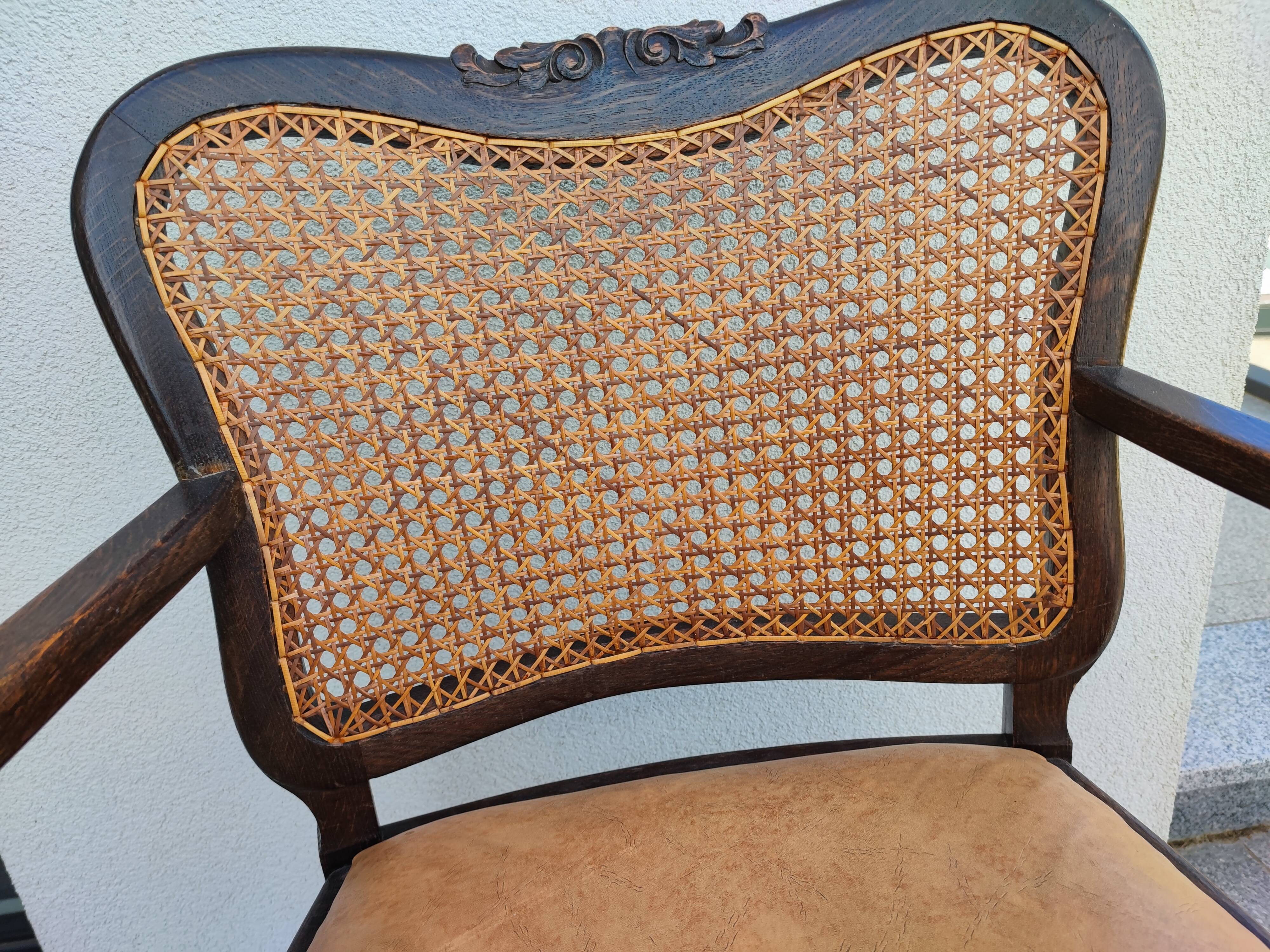 Ribbed leather office chair