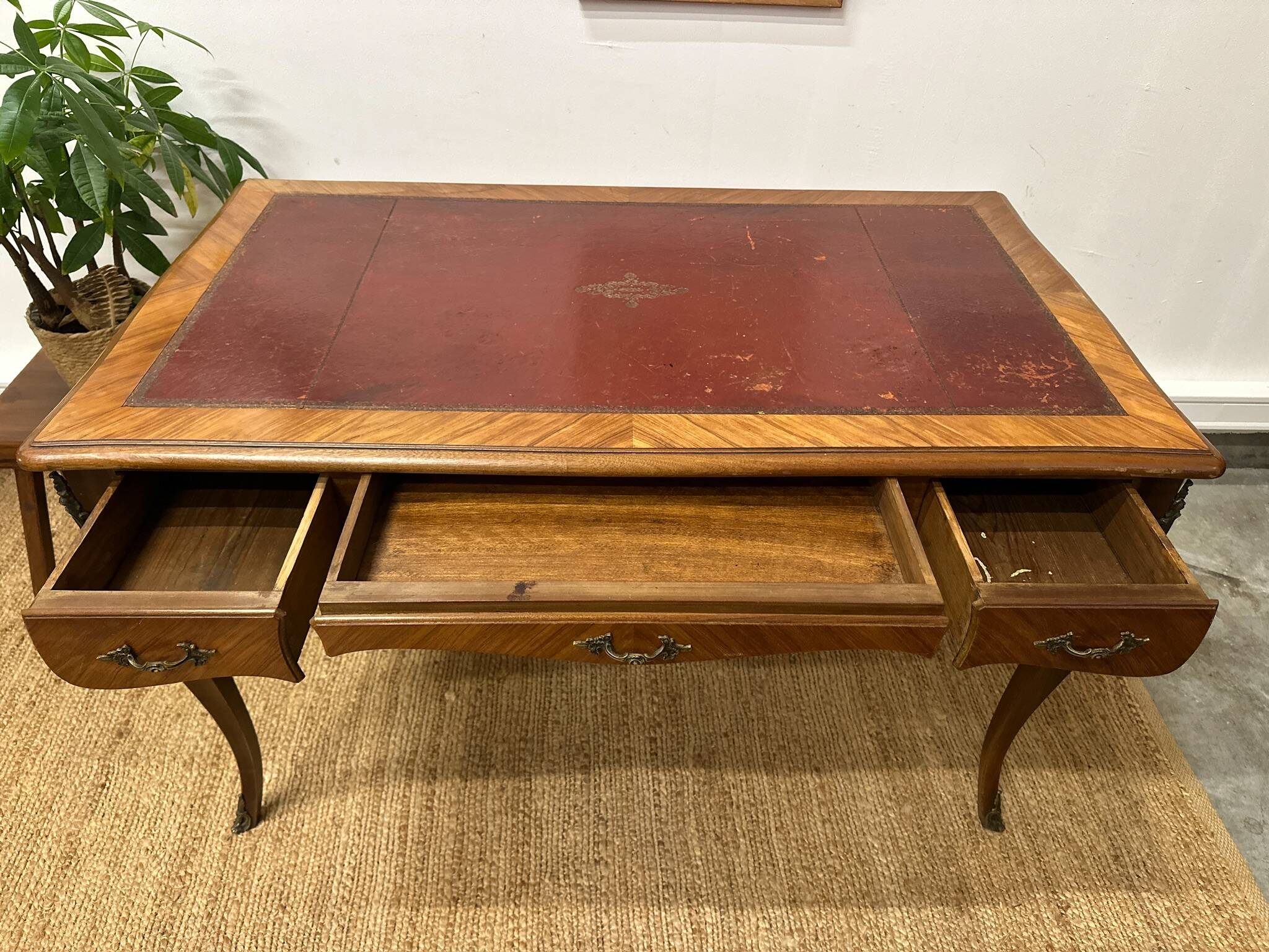 Louis XV style marquetry desk – antique leather top