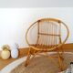 Fauteuil vintage en rotin pour enfant