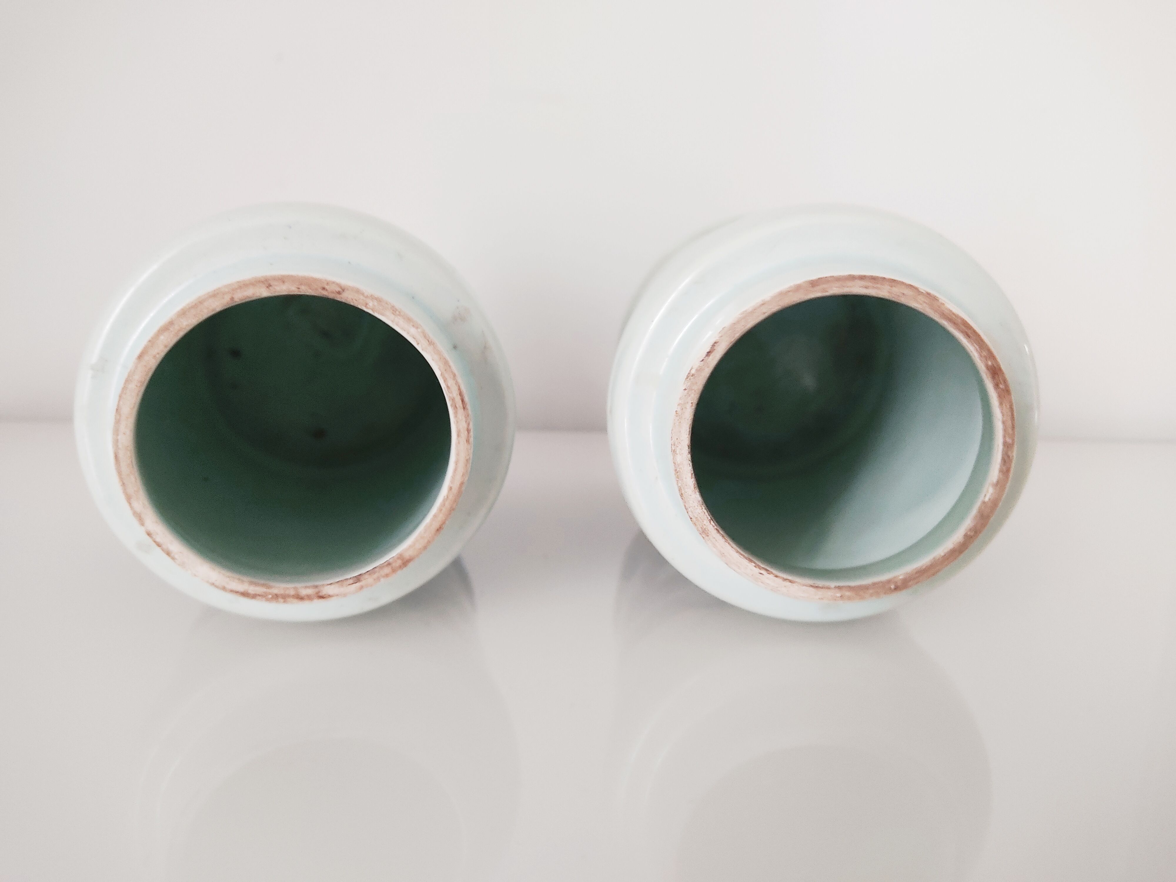 Oud Delft set of two pharmacy jars