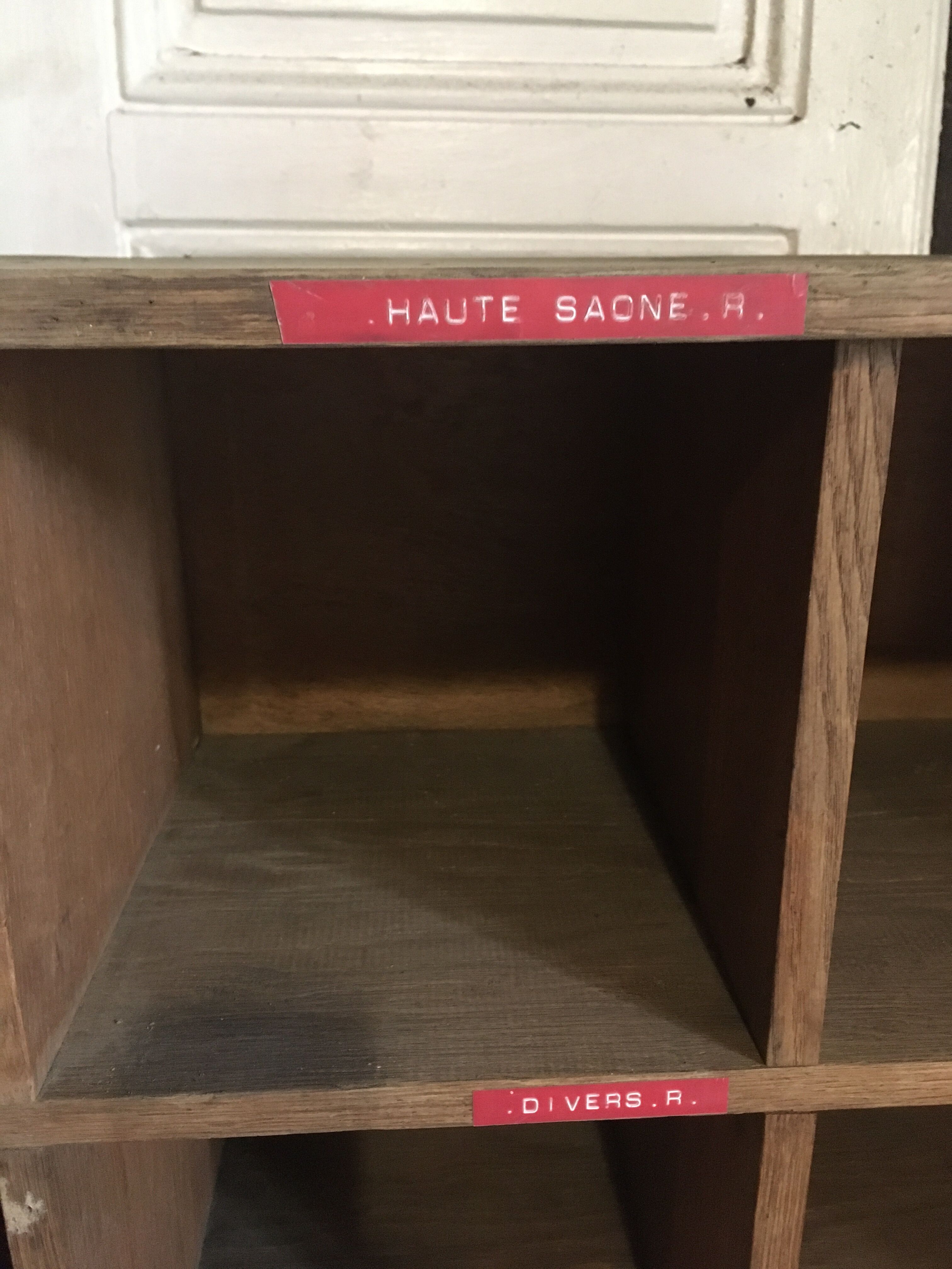 Shelf '30s