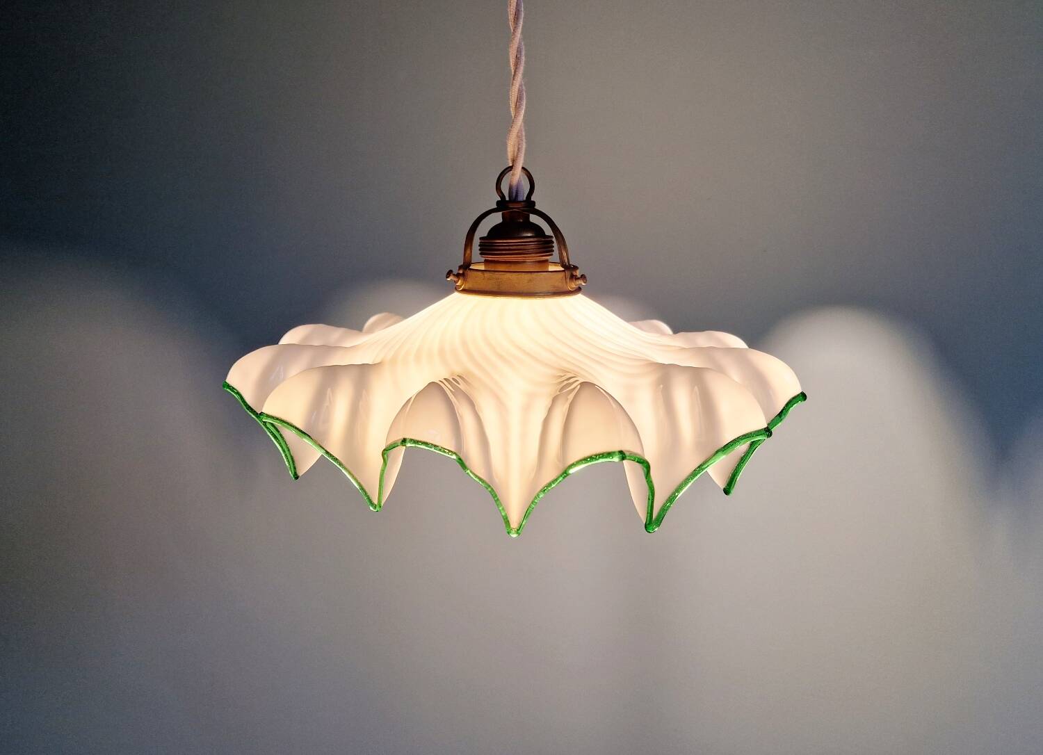 Art Deco pendant light in scalloped white opaline, 1920-30