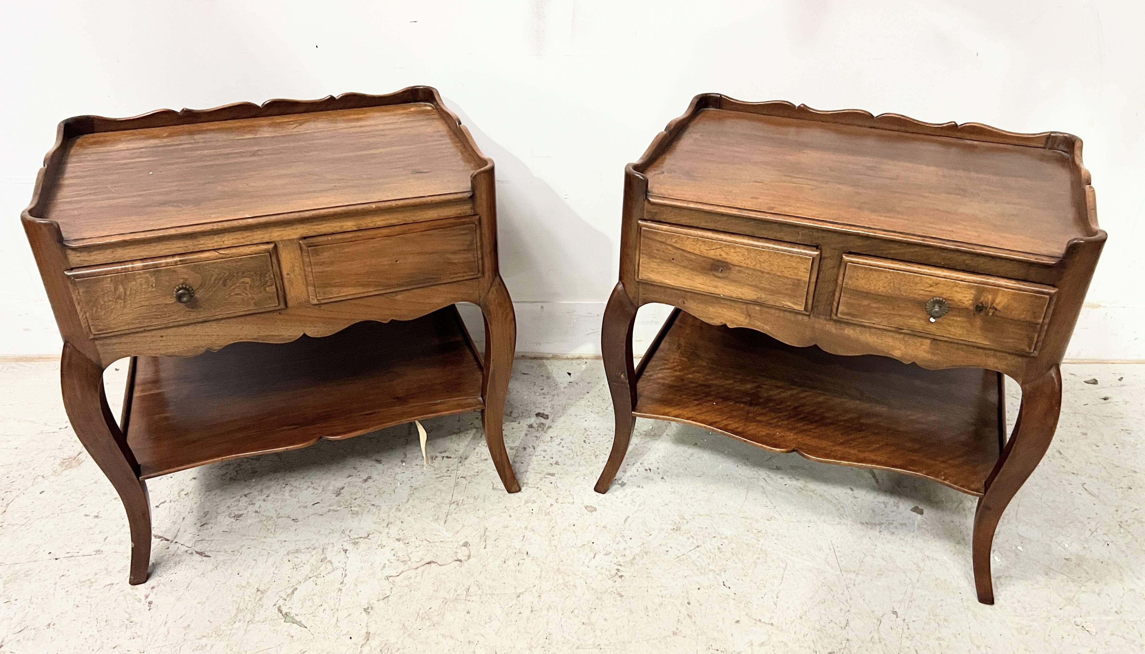 Louis XV style bedside table in solid walnut, 20th century.