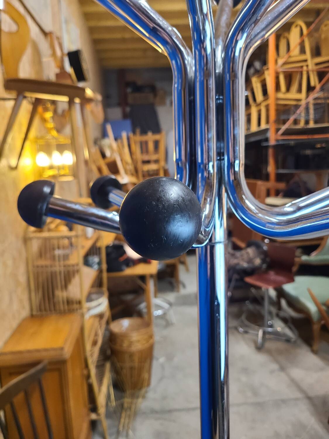 Porte manteau perroquet vintage 70 en chrome