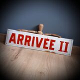 Curved enamelled plate finish II