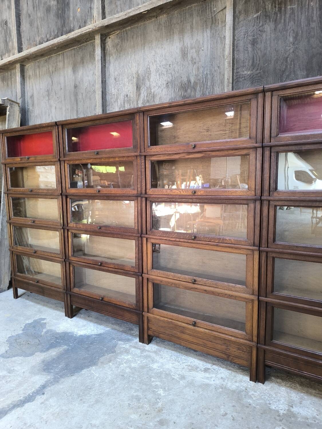 Oak display cabinet MD 1900