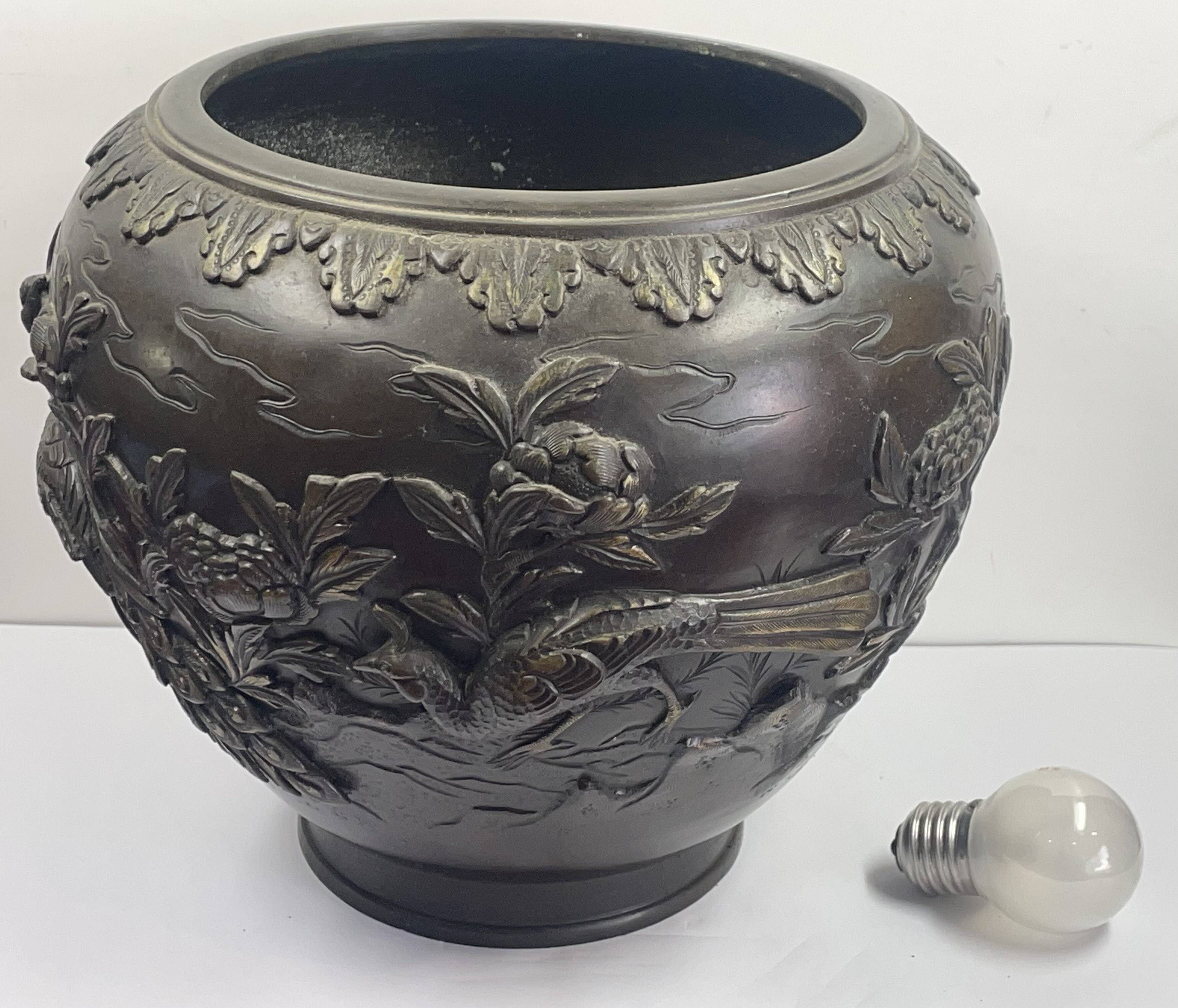Large 19th century asian bronze vase - 22 cm - diameter 25 cm
