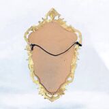 Ancien miroir en résine dorée - 43 x 68 cm