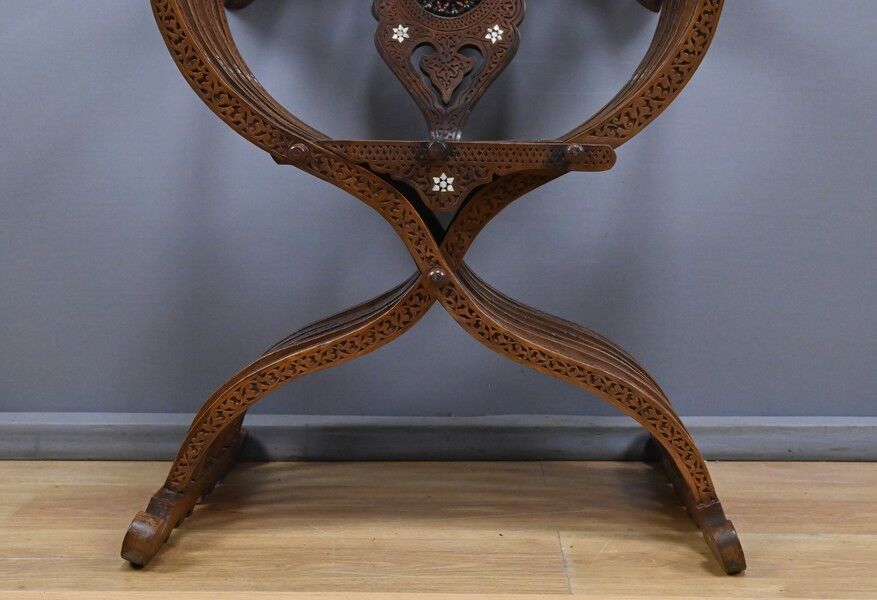 Syrian walnut armchair – late 19th century