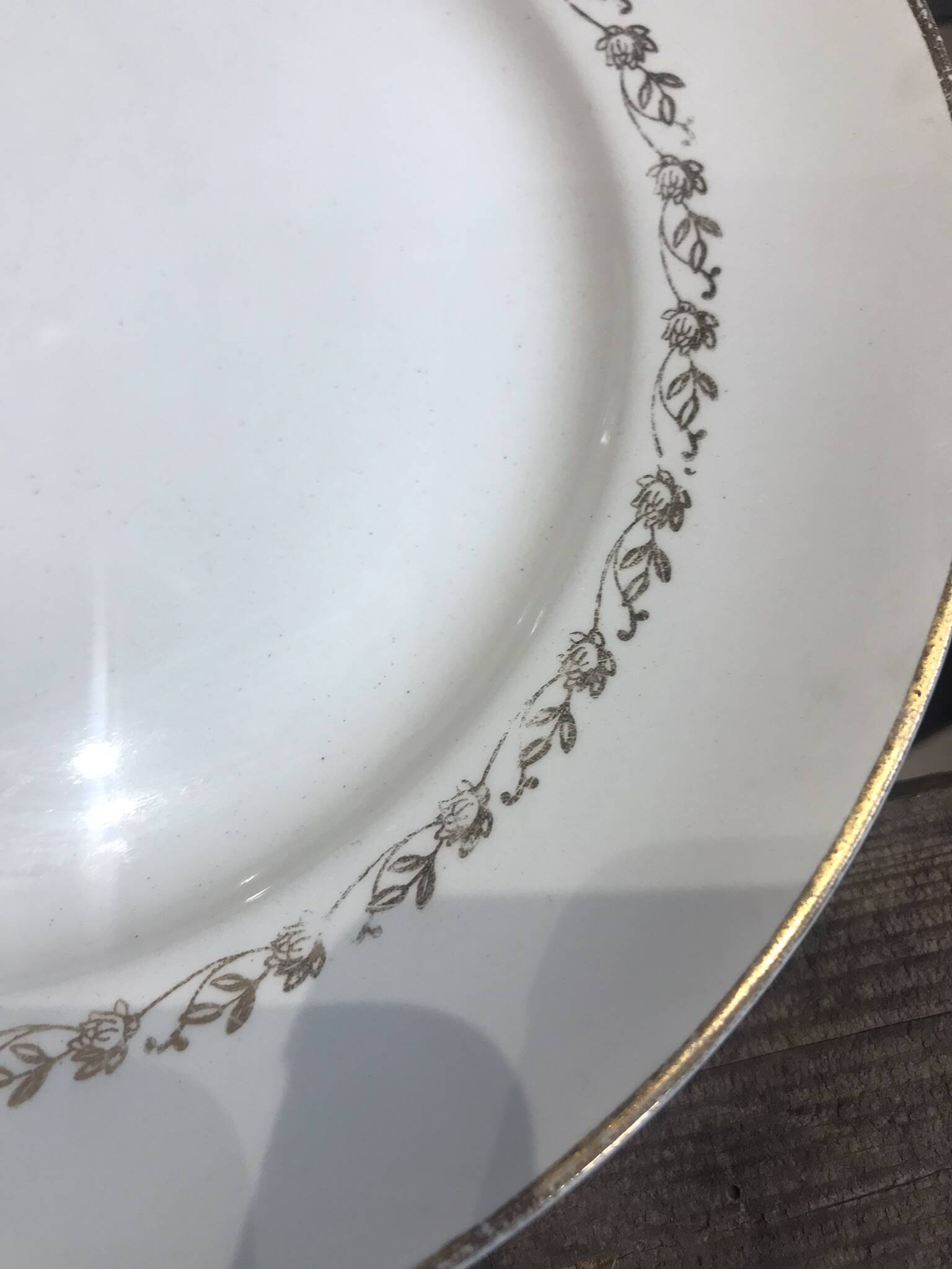 5 flat plates from Moulin des Loups, Orchies