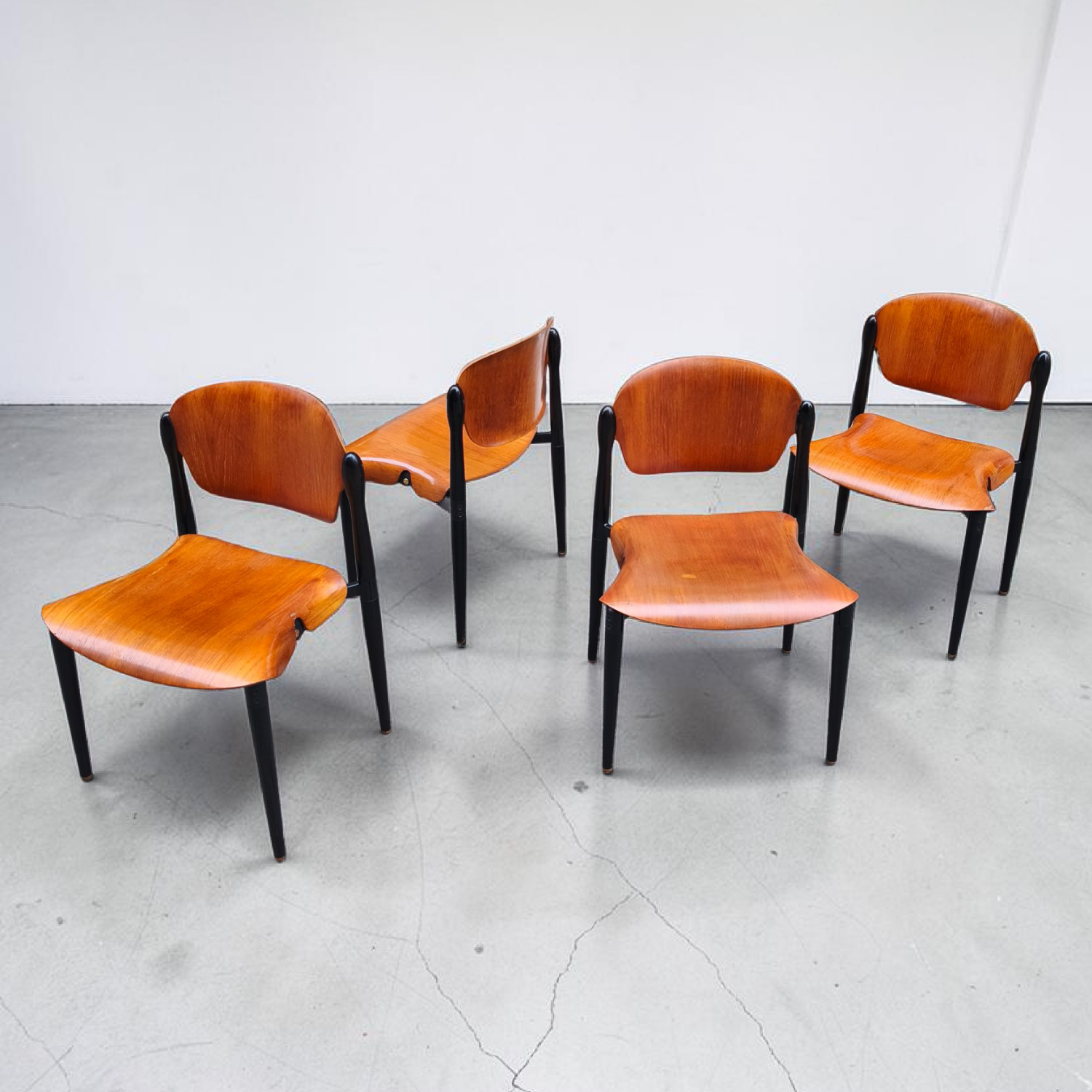 4 S83 chairs designed by Eugenio Gerli, Tecno, 1960