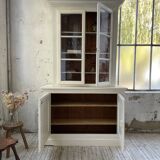 XL display case with white patina