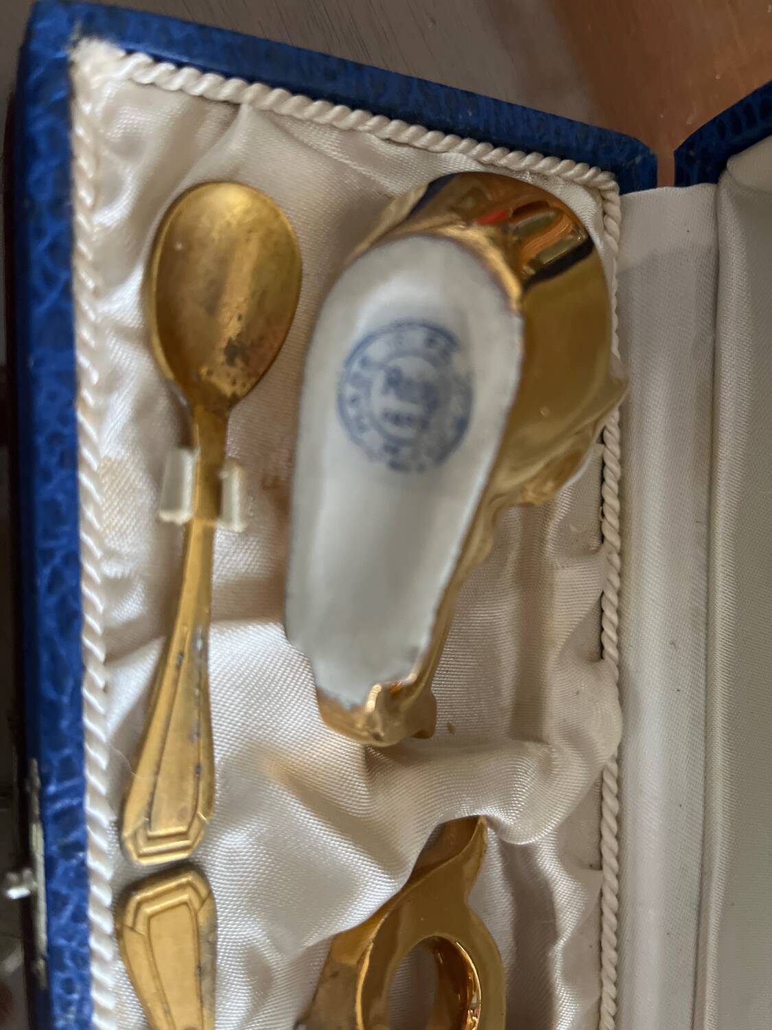 Salt and pepper shakers robj porcelain box