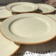 6 assiettes plates en grès beige Tulowice Poland 1970