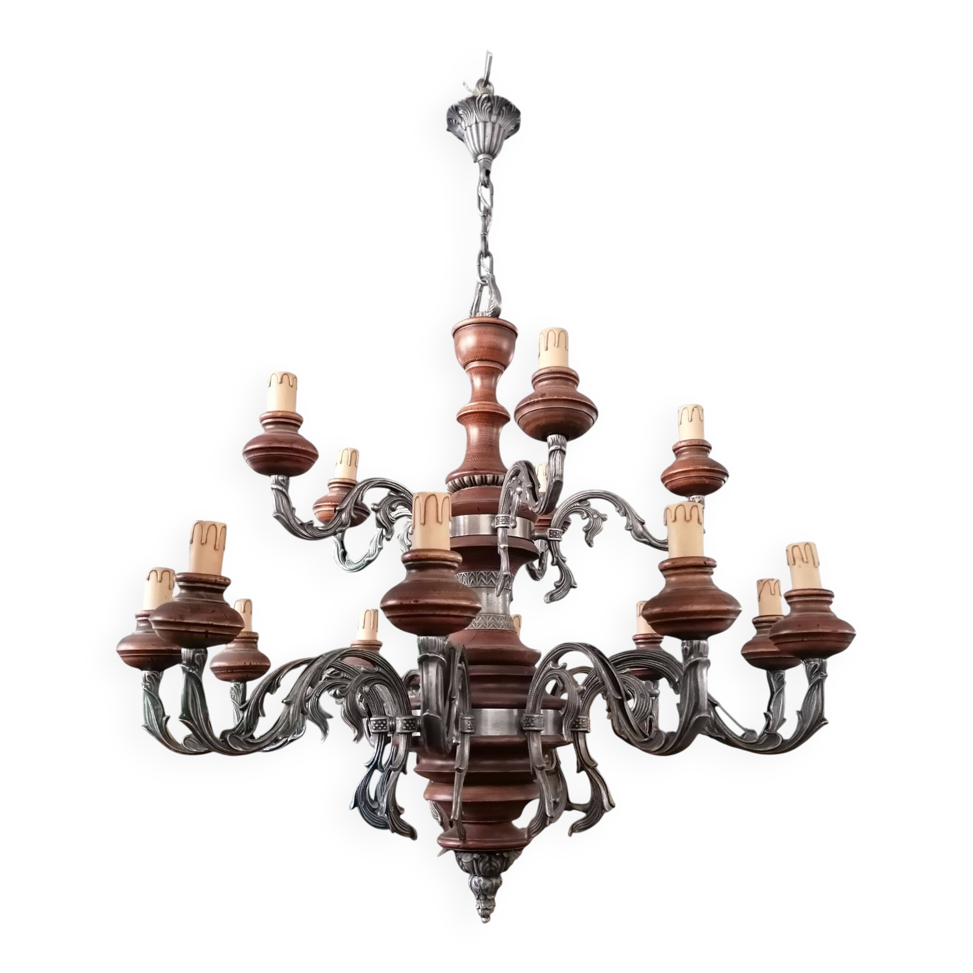 Lampadario in stile barocco a 15 luci in metallo e legno, anni '50