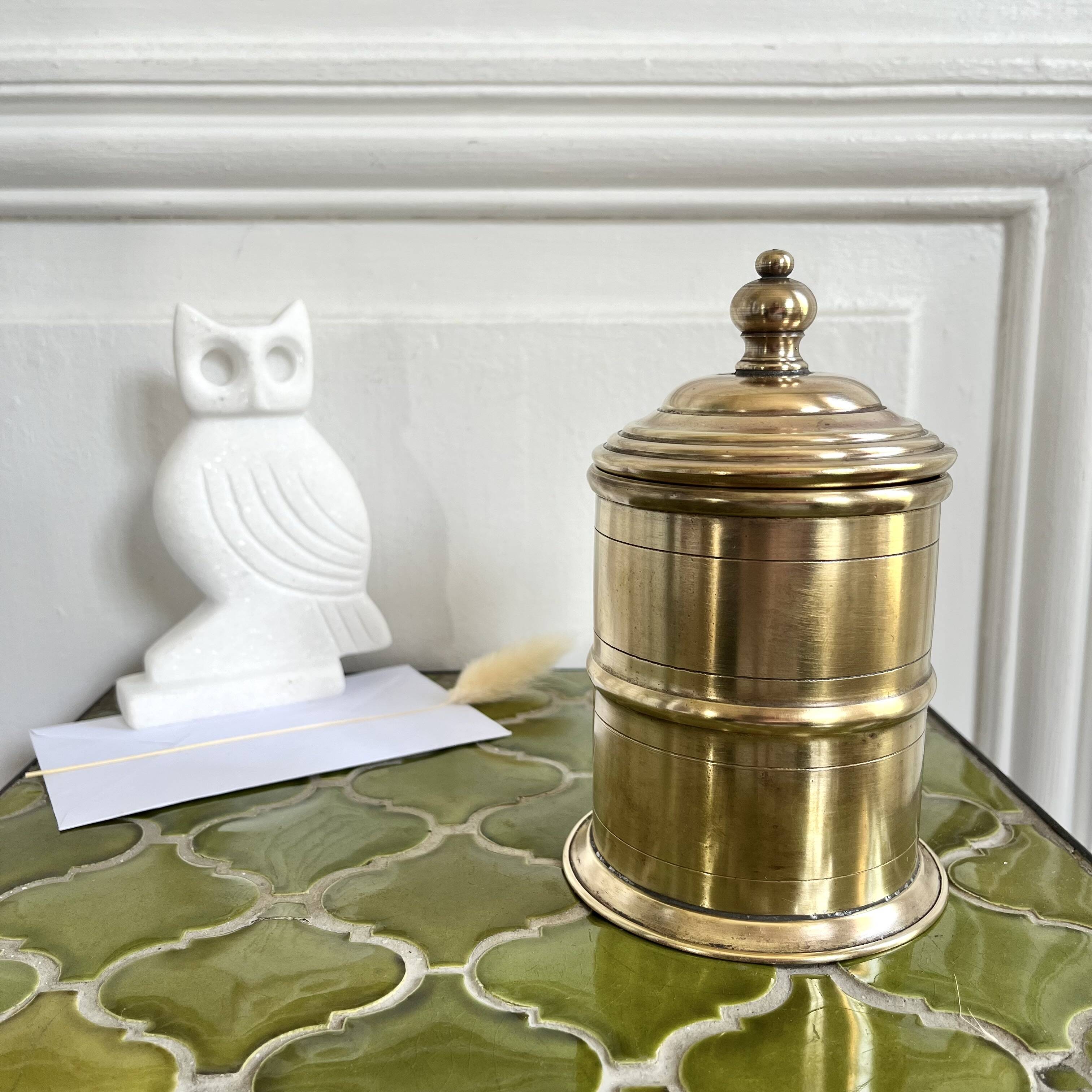 Round brass box