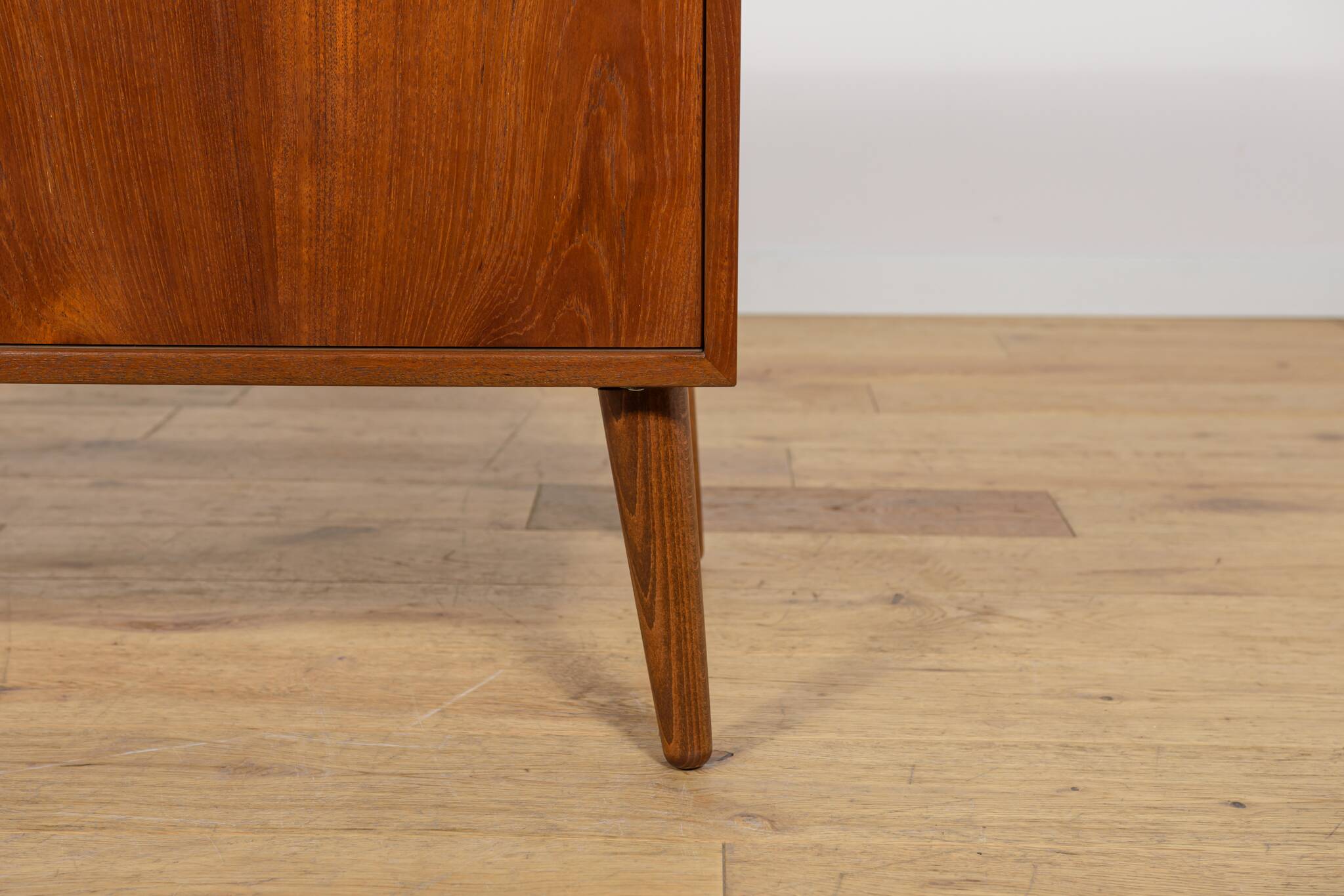 Petit buffet en teck du milieu du siècle de Feldballes Møbelfabrik, Danemark, 1960