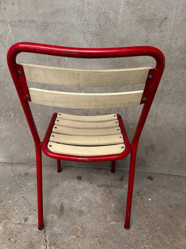Chaise Tolix rouge et blanche
