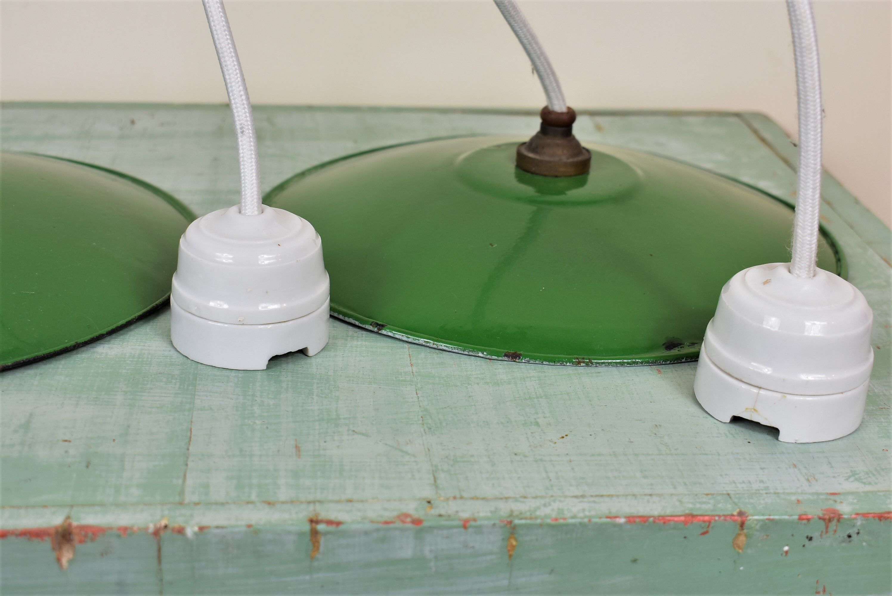 Lot of 2 lampshades enamelled sheet metal and brass socket