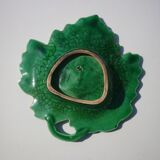 Green vine leaf plate