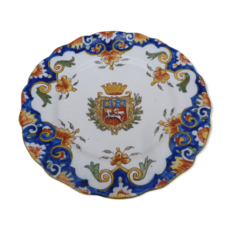 18th century plate in Rouen's faience with coat of arms and floral motifs