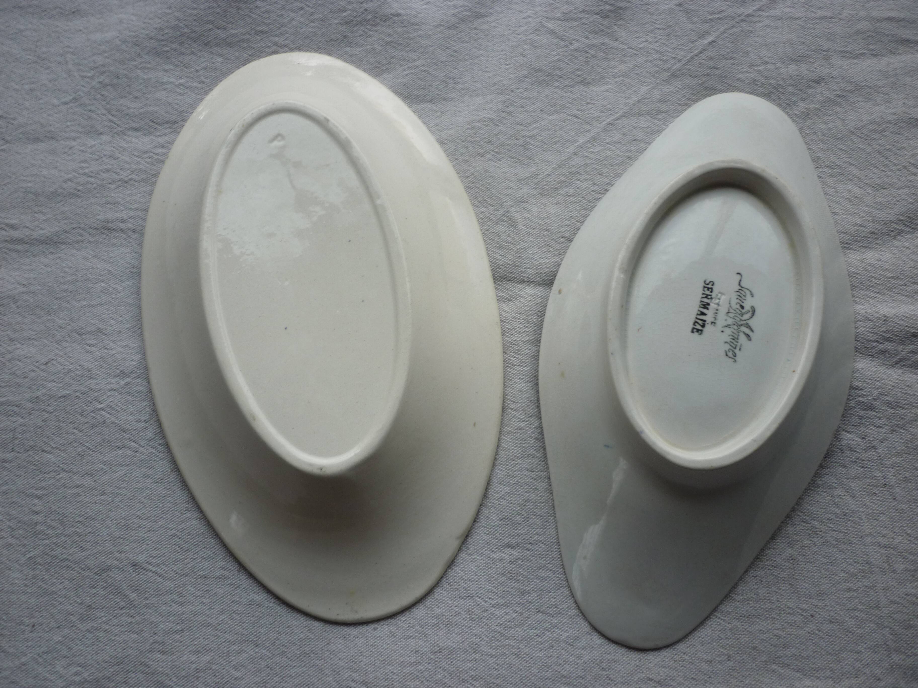 Lot of 2 vintage ceramic ramekins