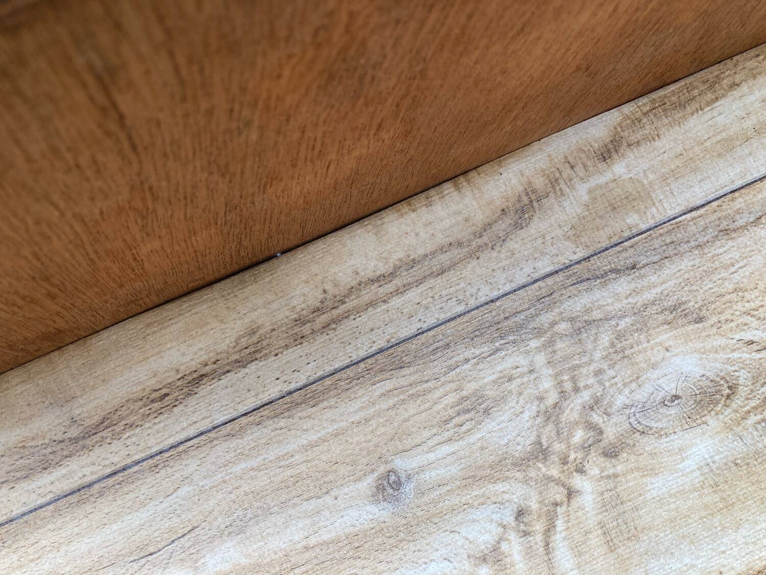 Compass leg chest of drawers
