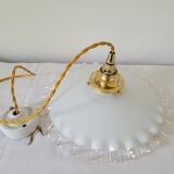 Serrated opaline suspension