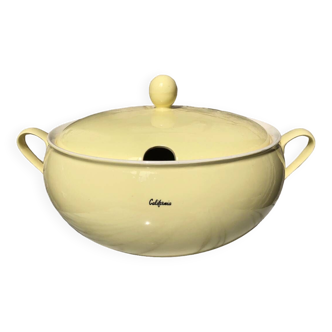 Pastel yellow soup tureen (Royal Sphinx Maestricht)