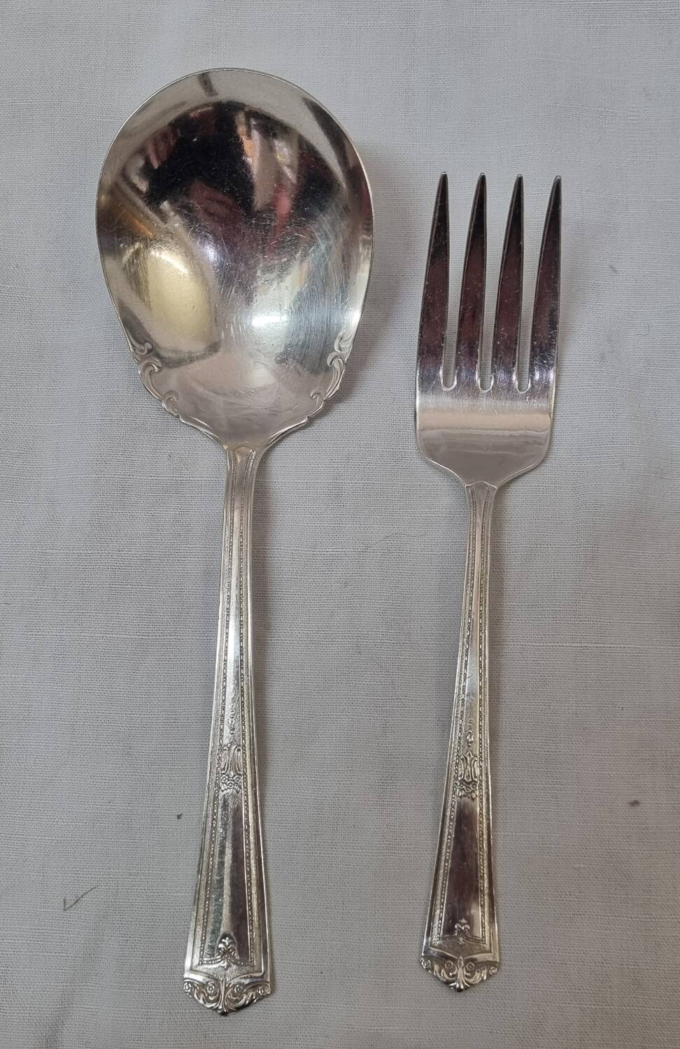 Fish cutlery English goldsmithery